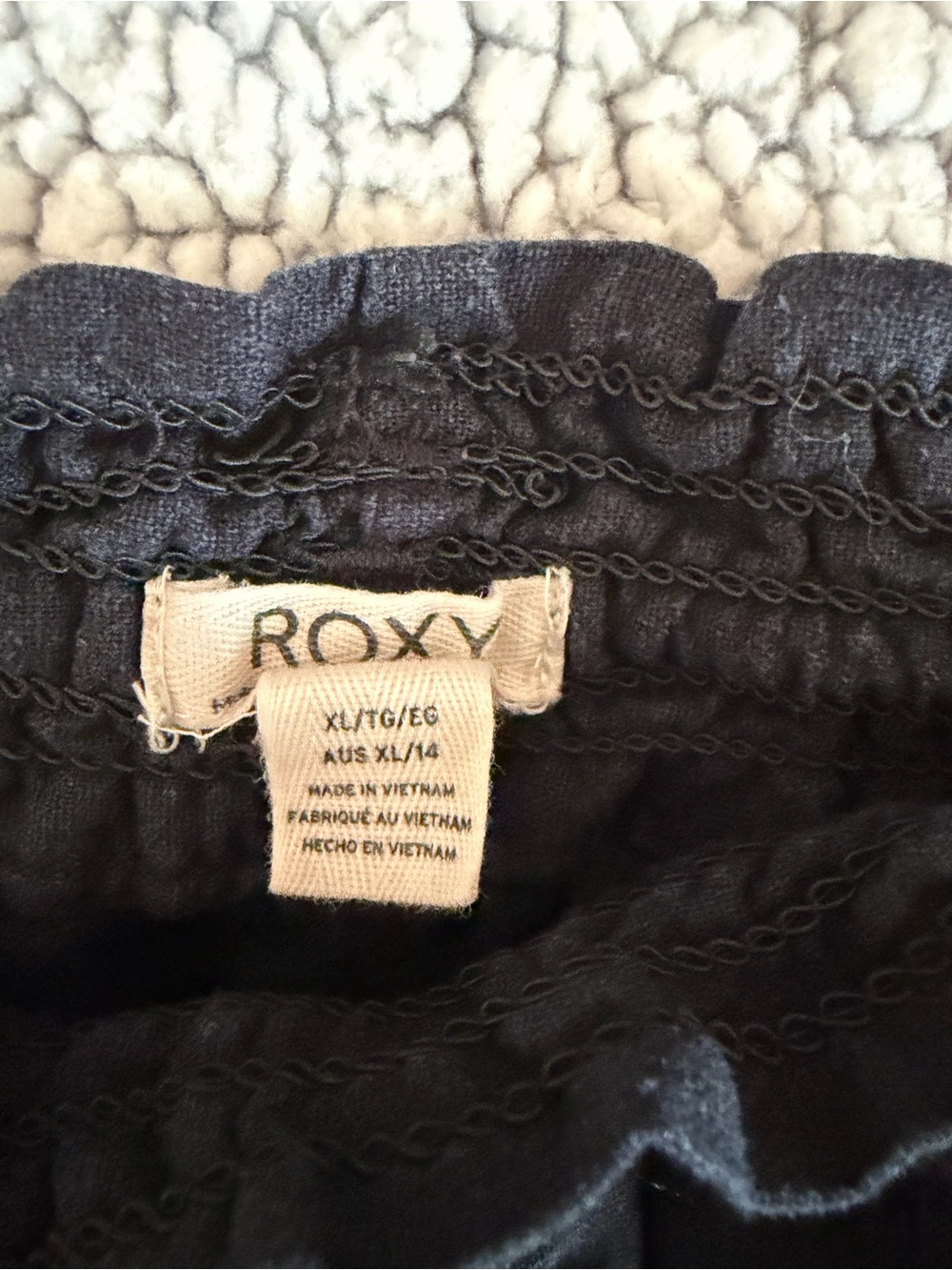 Roxy Black Drawstring Athletic Shorts with Rope Tie - Picture 2 of 3